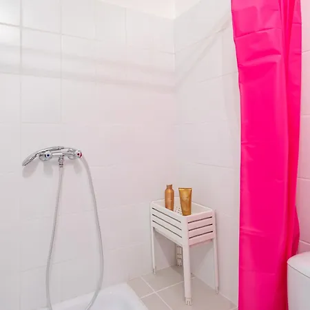 Ultra - Easy * Budapest